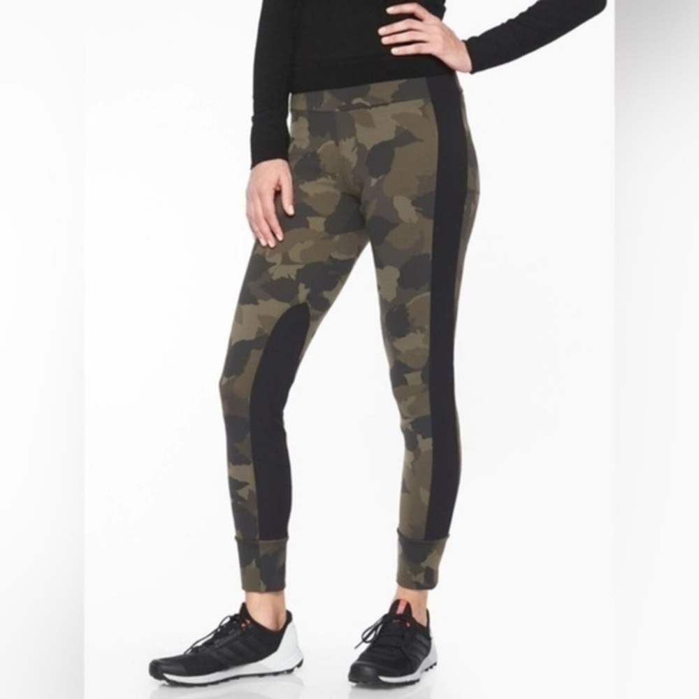 Athleta Women’s Small Essex Camo Hybrid Tight Leggings S Olive Brown Active Yoga